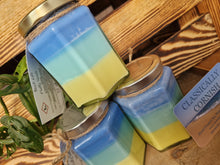 Load image into Gallery viewer, Beach Life Candle With Fluffy Towels Fragrance
