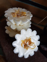 Load image into Gallery viewer, Ylang Ylang Luxury Wax Tarts
