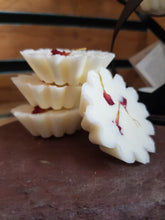 Load image into Gallery viewer, Magnolia and Cherry Luxury Wax Tarts
